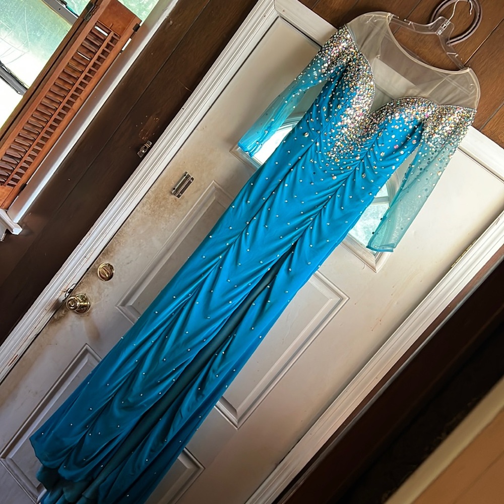PROM DRESS